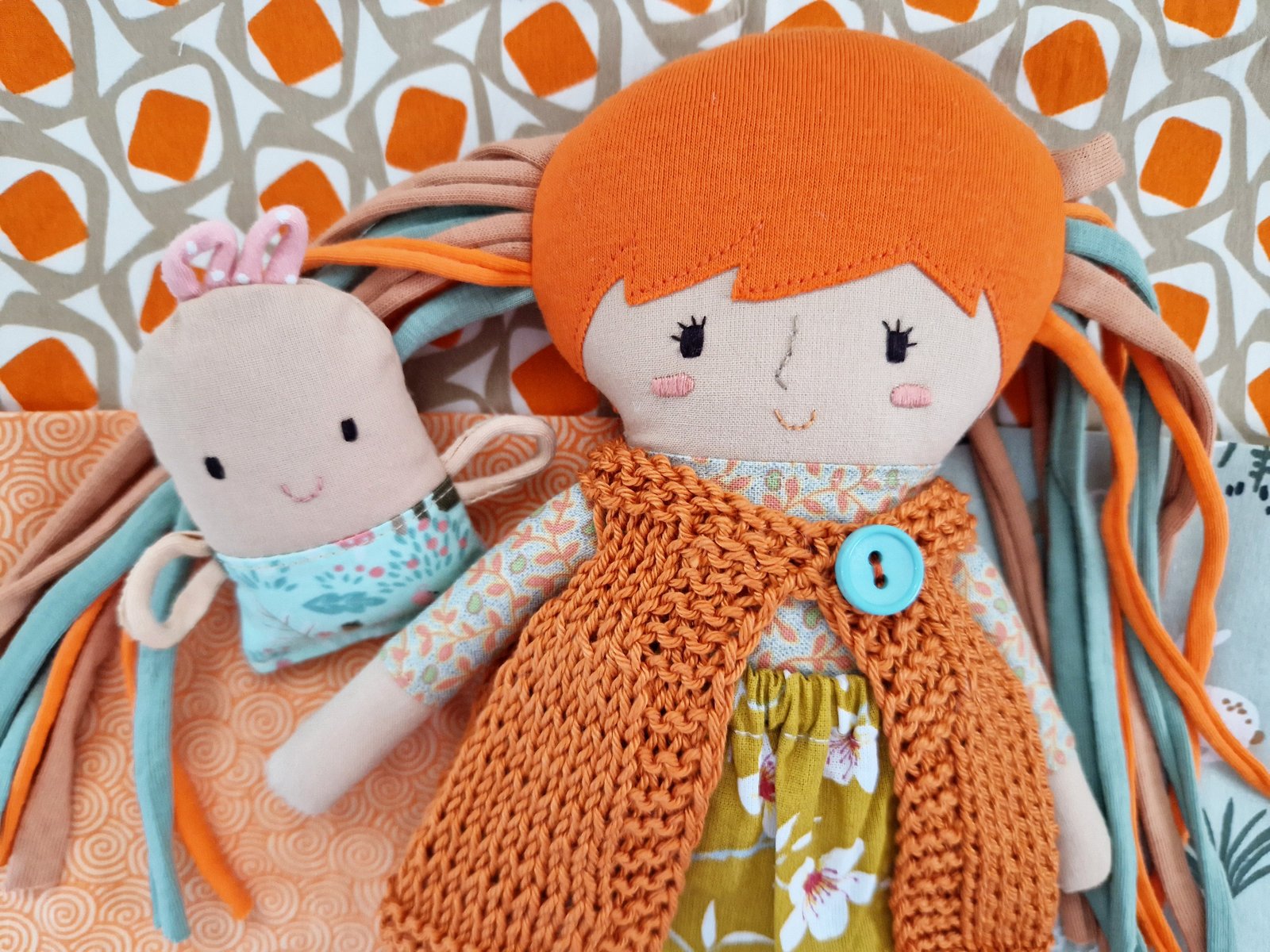 Developmental doll with a house bag, clothes and play accessories