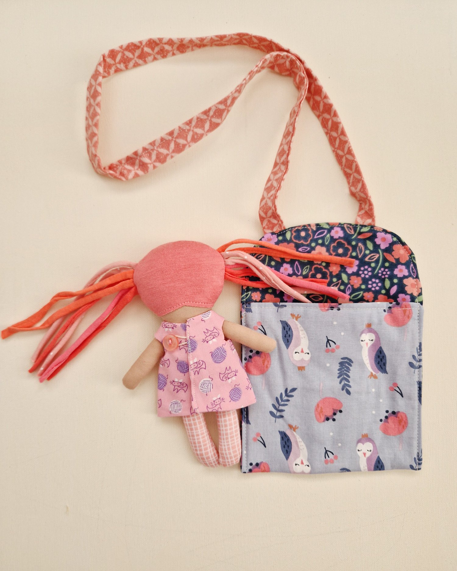 Portable fabric toy set with a small bag and play doll